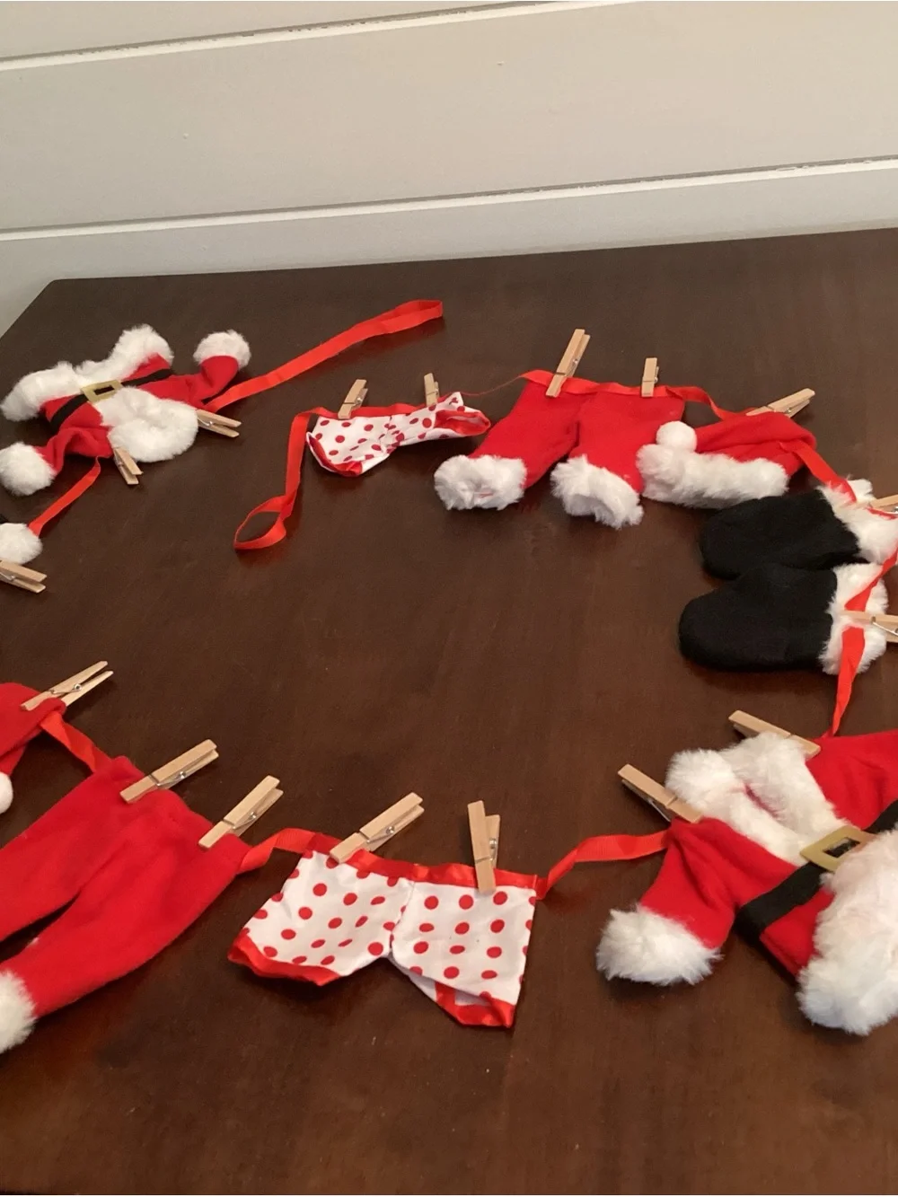 Miniature Clothing Garland - Red